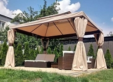 Pawilon ogrodowy - altana Walencja w ogrodowej aranżacji