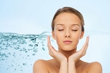 Nawilżanie skóry - dlaczego jest tak ważne?