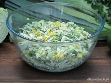 Sałatka z jajkiem, ogórkiem...