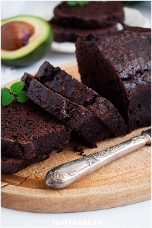 Ciasto czekoladowe z awokado i cukinią