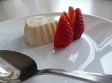 Deserek Ala Panna Cotta
zapraszam na bloga po przepis. 
Link w komentarzu.