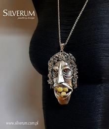 wisior srebrny z bursztynem...