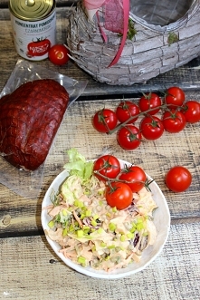 Nietypowa sałatka z szynka ...