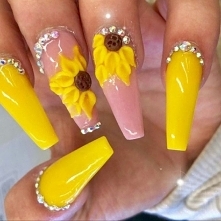 nails