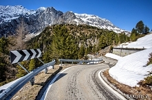 Na wysokości 2052 metrów nad poziomem morza, w Passo Stalle, rozpoczyna górski rollercoaster. Jazda po nim jest tak fajna, że niemal na pewno będziesz chciał tam przejechać jesz...