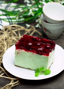 Ptasie mleczko z wiśniami i galaretką