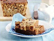 Przepyszny chlebek owsiany z jabłkami i musem śliwkowym