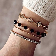 Zestaw bransoletek w cenie 11,60 zł. Kliknij w zdjęcie, aby przejść do sklepu silvona.pl.