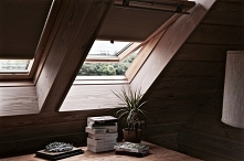 Jeśli męczą Cię upały, przygotowaliśmy na blogu wpis o osłonach okiennych, które skutecznie pomogą Ci obniżyć temperaturę we wnętrzu! 

Kliknij i sprawdź :)