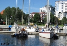 W taka pogodę tylko na jacht. Na zdjęciu port jachtowy w Kołobrzegu.