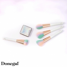 Pędzle do makijażu SORBET BRUSH + kieszonkowe lusterko HOLO.

Beauty by Donegal