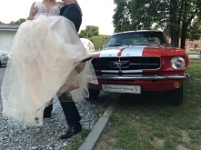 Wypożyczalnia klasyków lub sportowego na ślub i inne okoliczności.
Swoją ofertę kierujemy do klientów z Trójmiasta i okolic. ♡♡♡
www classyweddingcars com