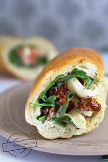 Bagietki faszerowane szynką...