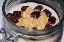 Bananowa owsianka w ‚ptasim mleczku’