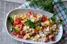 Szybka sałatka z kukurydzą