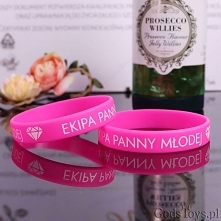 Gadżet, który pomoże oznaczyć i wyróżnić dziewczyny,na wieczorze panieńskim. Małe Silikonowe opaski, pomogą odnaleźć się uczestniczkom wieczoru, sprawdzi się idealnie jeśli ekip...