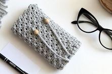 Stylowe etui na telefon, okulary, tablet