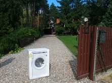 Nie ma to jak dostawa przez firmę Schenker. Pralkę na plecy i 40 metrów do domu. Pralka zamówiona w firmie Neonet. Bo tak dba się o klientów:-(