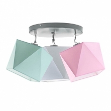 Plafon MINORKA to kwintesencja stylu i funkcjonalności. Trzy abażury w kształcie diamentu oparte są na przegubach, dzięki czemu możemy regulować kąt padania światła i dostosować...