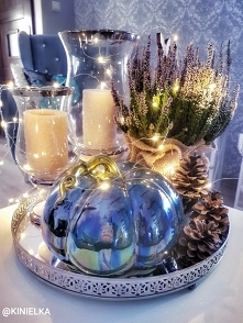 jesienna dekoracja na stół
dynia świece wrzos