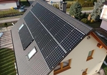 Fotowoltaika dla domu to rozwiązanie, które pozwoli zminimalizować rachunki za energię elektryczną.