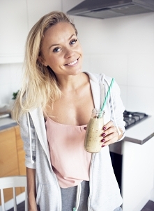 Fit koktajle - rafaello i szarlotka ;)