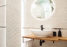 Oświetlenie lustra w łazience - sprawdź najnowsze propozycje na klusdesign pl