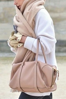 Jesień lubi szalik.