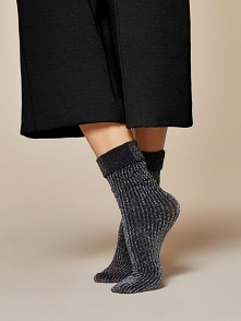 Cłyszczące skarpetki damskie poleca sklepb #Pradlo