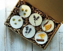 Zapraszamy do zakupu Kompletu 6 szt. naturalnych, ekologicznych wosków sojowych.

Opakowanie zawiera 6 szt. wosków sojowych do kominków, które są pachnące, a nie syntetycznie za...