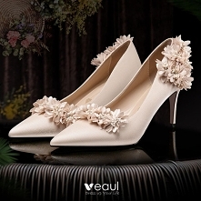 Moda Szampan Buty Ślubne 2020 Satyna Koronki 3D Aplikacje Rhinestone 7 cm Szpilki Szpiczaste Ślub Czółenka