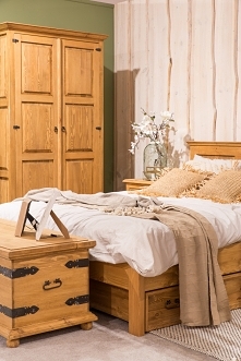 woskowane meble z litego dr...