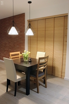 Żaluzje bambusowe na dużych oknach 

Żaluzje Nasze Domowe Pielesze