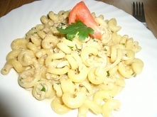 Makaron z tuńczykiem w sosie śmietanowym