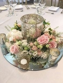 centerpieces for weddings with mirrors