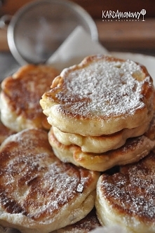 Racuchy drożdżowe z jabłkami