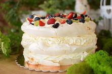 Tort bezowy (@kawiarnialupus)