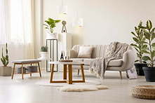 Lekkość i subtelność lampy wiszącej KOBE GOLD doskonale podkreśli wszystkie walory wnętrza i sprawi, ze stanie się ono bardziej eleganckie i prestiżowe. Oświetlenie to wykonane ...