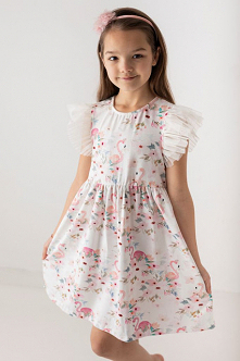 Niesamowite sukienki tiulowe dla małej damy