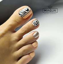 Nawet gdy pogoda nie rozpieszcza to mając takie pedi wiesz że jesteś.. koootem 