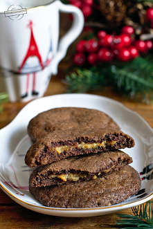 Czekoladowe ciasteczka z masą krówkową