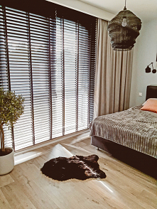 Czarne żaluzje drewniane w kolorze ESPRESSO u naszej Klientki, Pani Iwony :)

Idealne żaluzje znajdziesz na NASZE DOMOWE PIELESZE