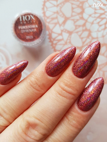 No i po świętach! Czas więc najwyższy przygotować się na Sylwestra - tutaj doskonale sprawdzi się połączenie Marselinki i Fuksjowej Syrenki, której drobinki mienią się w zależno...