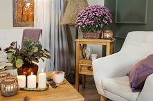 Rustykalne meble z litego drewna sosnowego w blasku świec.
#meblewoskowane #drewno #mebledrewniane #salon  #meblezdrewna #wnętrza #aranażacje #święta #bożenarodzenie #dekoracje ...