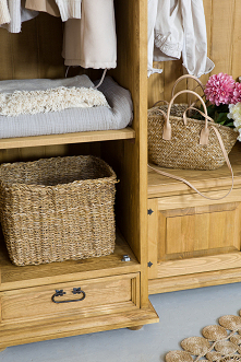 Drewniana garderoba w stylu rustykalnym.#meblewoskowane #drewno #mebledrewniane #vintage #garderoba #meblezdrewna #wnętrza #aranażacje #jadalnia #przedpokój