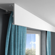 Maskownica karnisza QL056 Mardom Decor w technologii Light Guard. QL056 Mardom Decor to nowoczesne maskownice karniszy sporej wysokości 18 cm. Osłona karnisza jest prosta, gładk...