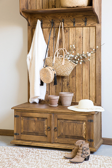 Drewniana garderoba do przedpokoju z wieszakiem i szafką na buty.Szafka na buty.Wieszak z półką na ubrania.
#Dodatki #Stylizacja #Meble #garderoba #szafkanabuty #Wystrójwnętrz #...