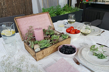 Doniczka z drewnianej skrzyni po winie DIY