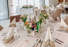 Nie wiesz, czy hotel na wesele Kraków to dobry wybór? Jest to przepiękne miasto, w którym warto zorganizować sobie wspaniałe przyjęcie, a następnie przenocować w pobliżu rynku. ...