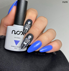 Angel's Touch to niebieskofioletowy lakier hybrydowy, który swoje prawdziwe piękno ukazuje w jasnym świetle! Ten na pierwszy rzut oka jest nieco przygaszony, ale niech Was ...